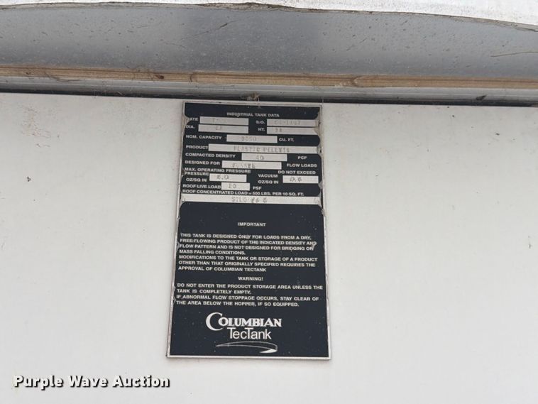 image for item NF9526 (2) Columbian TecTank silos
