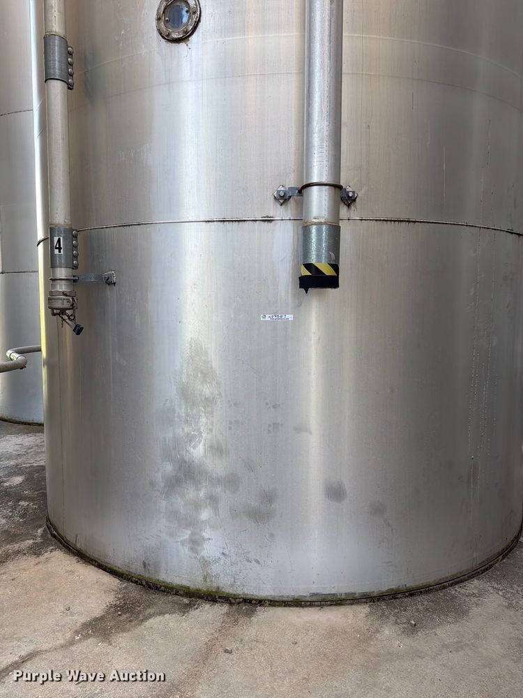 image for item NF9527 (2) Columbian TecTank silos