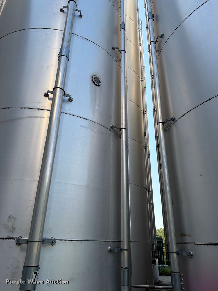 image for item NF9529 (2) CST Storage silos