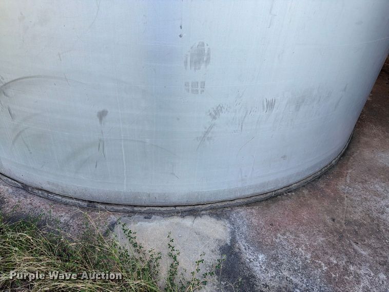 image for item NF9529 (2) CST Storage silos