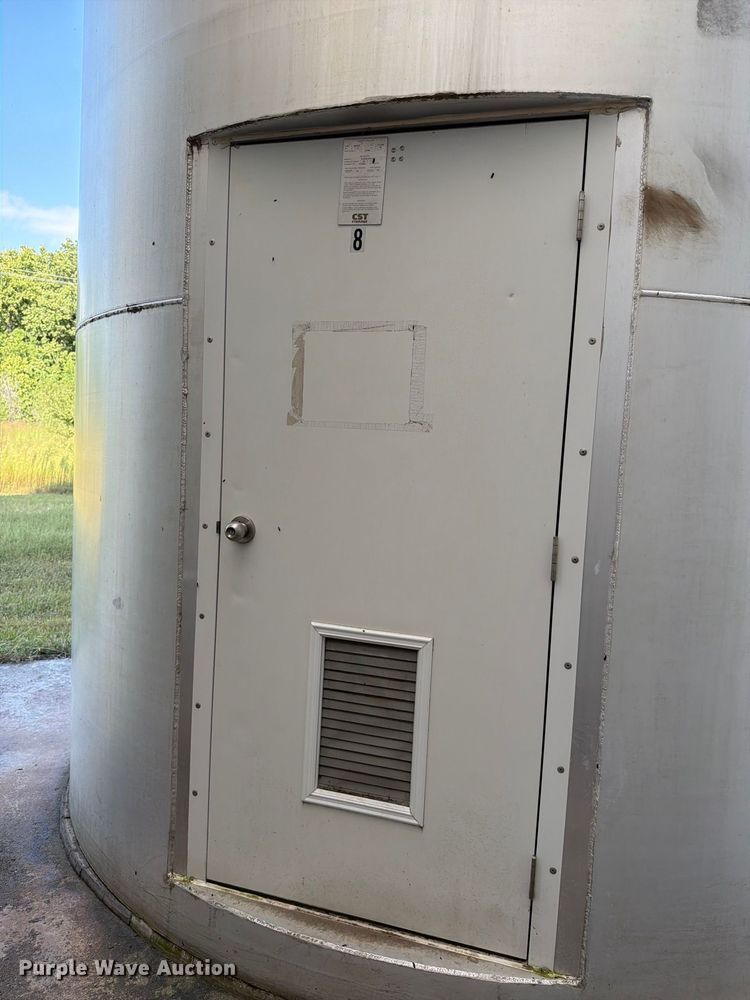 image for item NF9529 (2) CST Storage silos