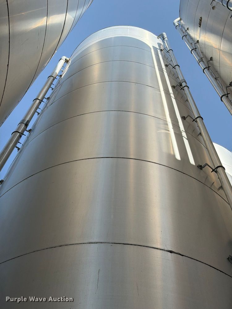 image for item NF9530 (2) CST Storage silos