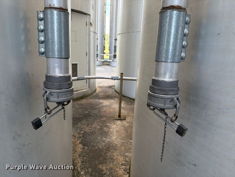 image for item NF9530 (2) CST Storage silos