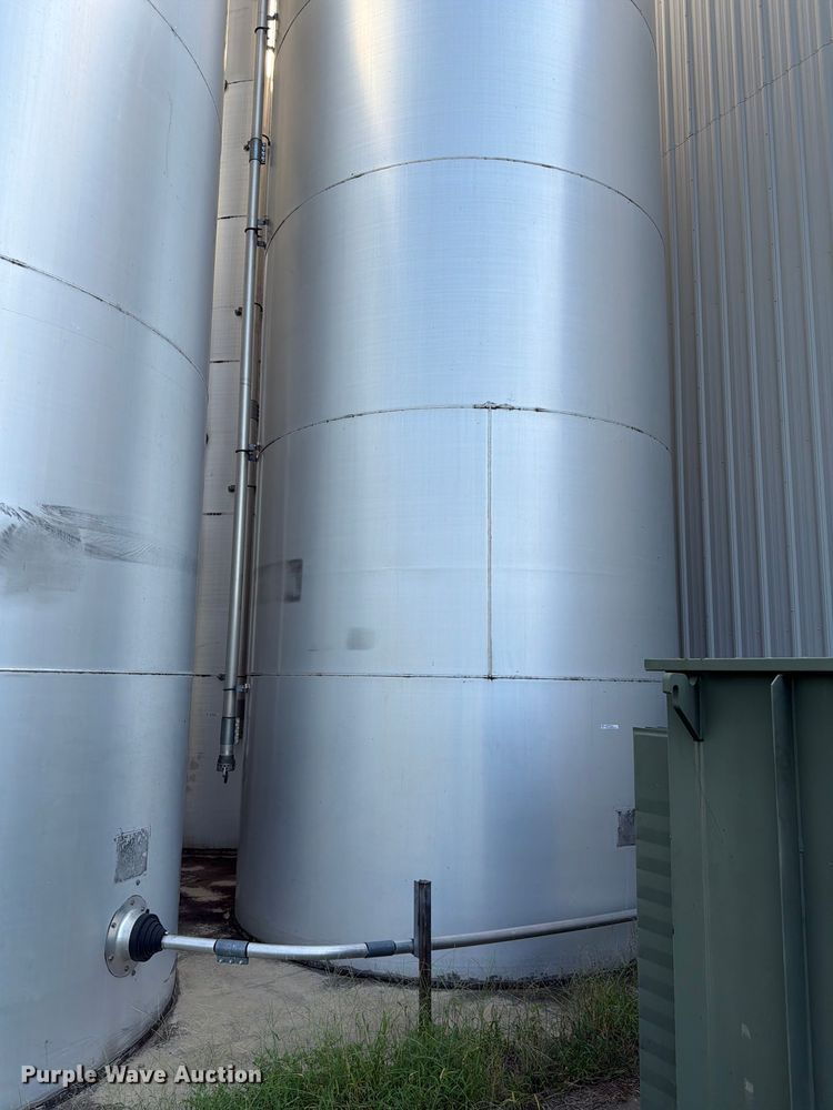 image for item NF9531 (2) CST Storage silos