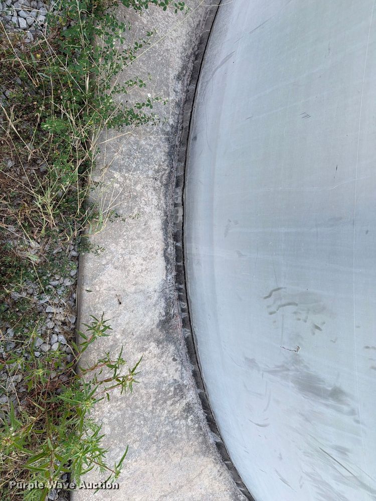 image for item NF9531 (2) CST Storage silos