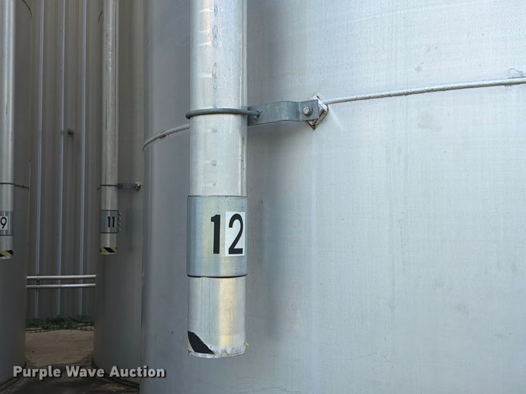 image for item NF9531 (2) CST Storage silos