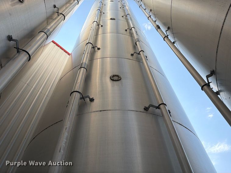 image for item NF9531 (2) CST Storage silos