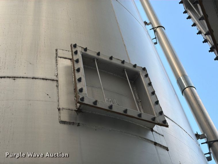 image for item NF9531 (2) CST Storage silos