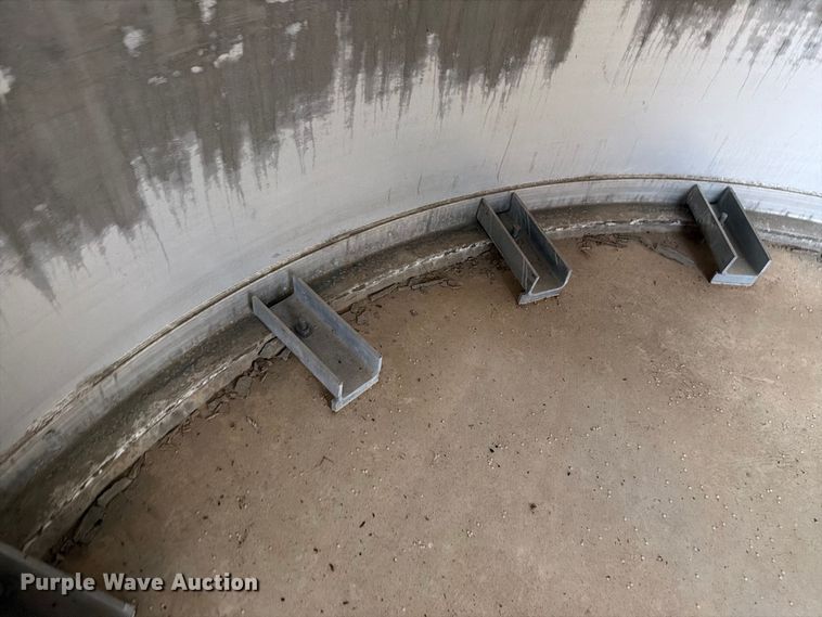 image for item NF9531 (2) CST Storage silos