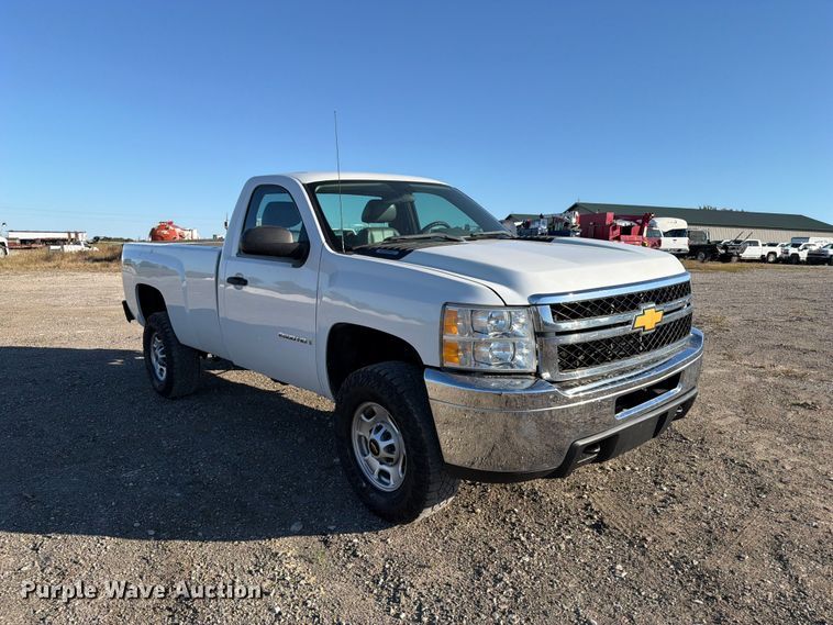 image for item OE9747 2012 Chevrolet Silverado 2500HD pickup truck