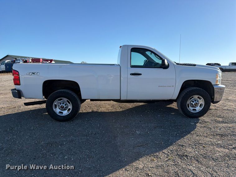 image for item OE9747 2012 Chevrolet Silverado 2500HD pickup truck