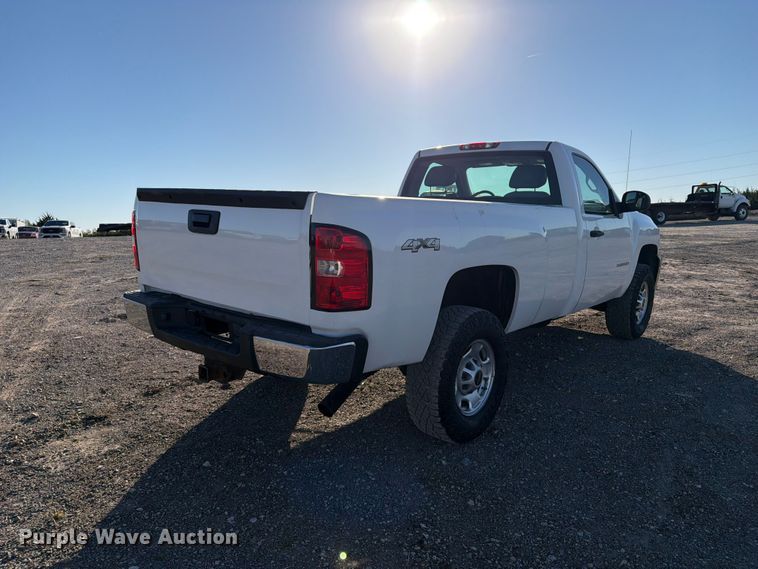 image for item OE9747 2012 Chevrolet Silverado 2500HD pickup truck