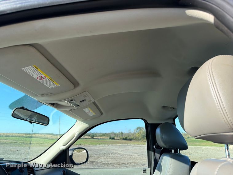 image for item OE9747 2012 Chevrolet Silverado 2500HD pickup truck
