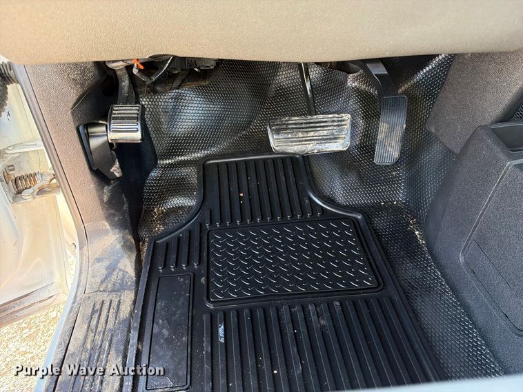 image for item OE9747 2012 Chevrolet Silverado 2500HD pickup truck