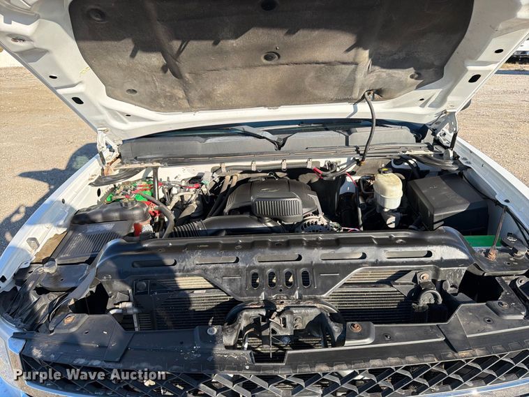 image for item OE9747 2012 Chevrolet Silverado 2500HD pickup truck