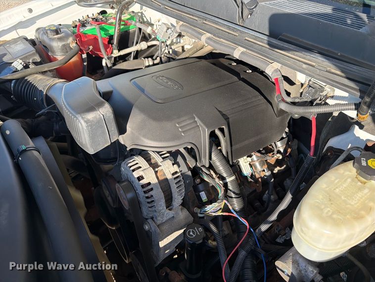 image for item OE9747 2012 Chevrolet Silverado 2500HD pickup truck