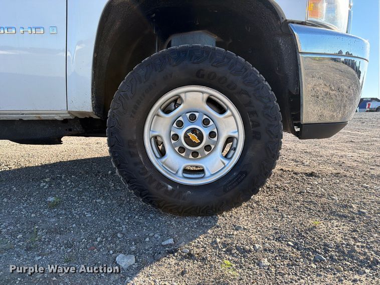 image for item OE9747 2012 Chevrolet Silverado 2500HD pickup truck