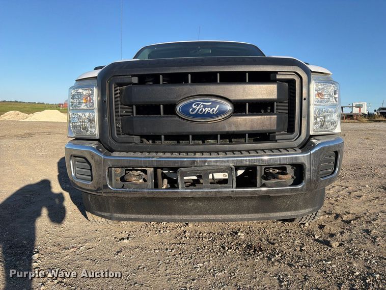 image for item OE9748 2011 Ford F350 Super Duty pickup truck