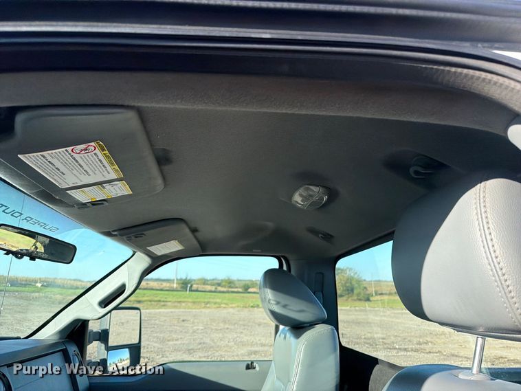 image for item OE9748 2011 Ford F350 Super Duty pickup truck
