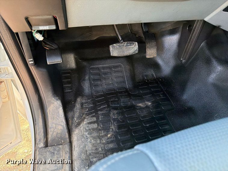 image for item OE9748 2011 Ford F350 Super Duty pickup truck