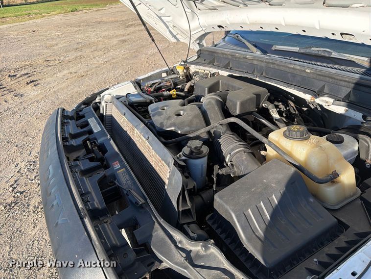image for item OE9748 2011 Ford F350 Super Duty pickup truck