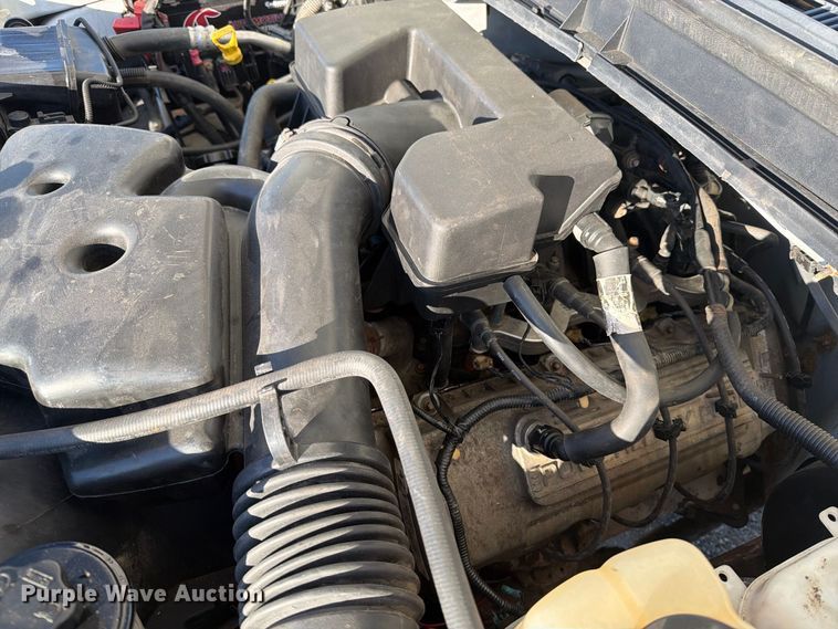 image for item OE9748 2011 Ford F350 Super Duty pickup truck
