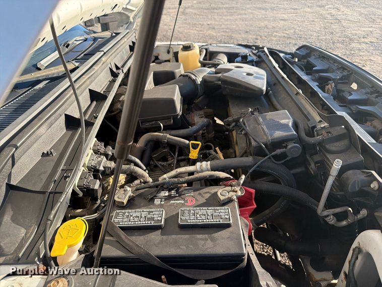 image for item OE9748 2011 Ford F350 Super Duty pickup truck