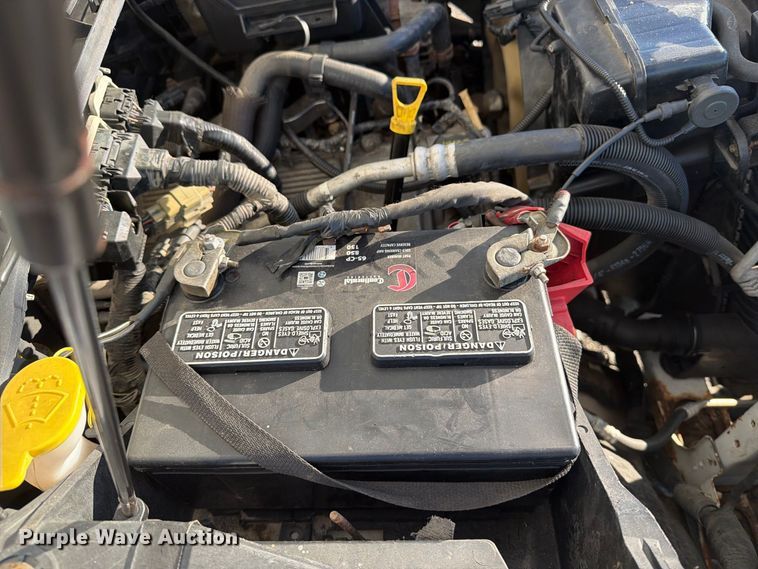 image for item OE9748 2011 Ford F350 Super Duty pickup truck