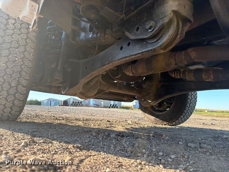 image for item OE9748 2011 Ford F350 Super Duty pickup truck