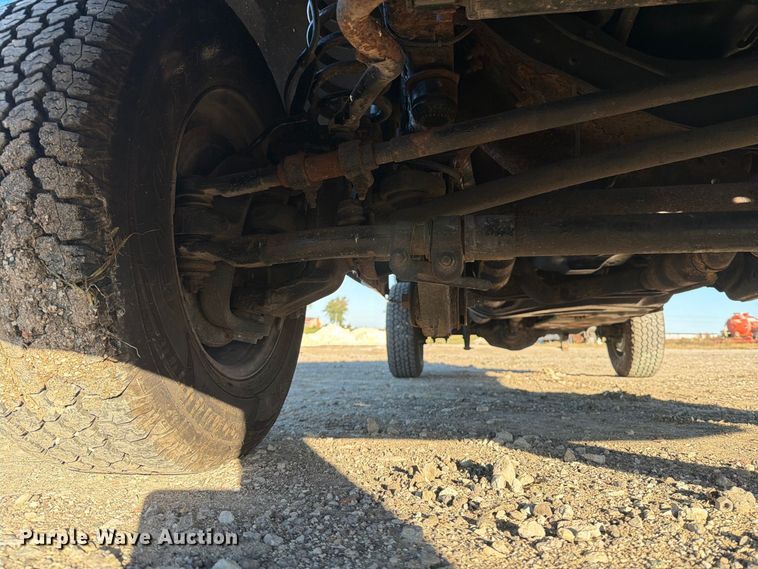 image for item OE9748 2011 Ford F350 Super Duty pickup truck