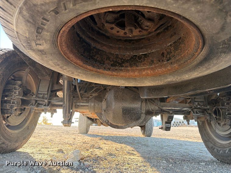 image for item OE9748 2011 Ford F350 Super Duty pickup truck