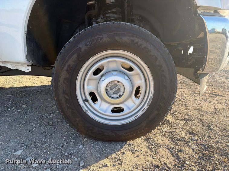 image for item OE9748 2011 Ford F350 Super Duty pickup truck