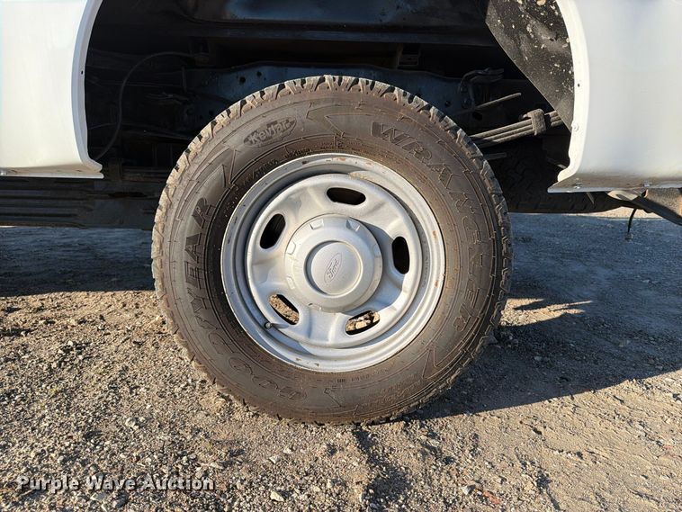 image for item OE9748 2011 Ford F350 Super Duty pickup truck