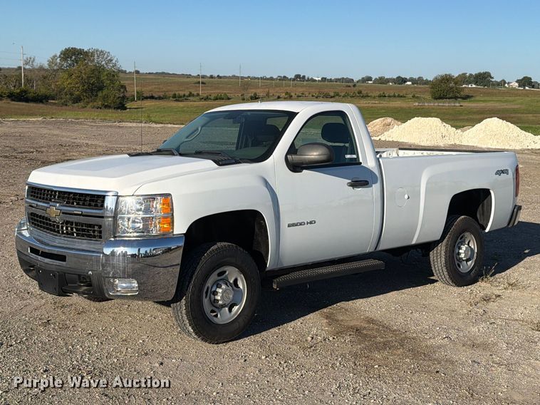 image for item OE9749 2010 Chevrolet Silverado 2500HD pickup truck