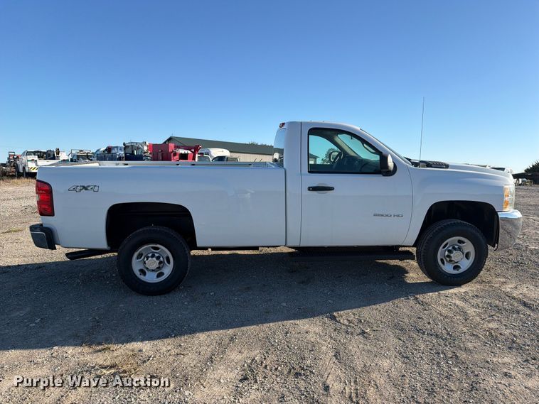 image for item OE9749 2010 Chevrolet Silverado 2500HD pickup truck