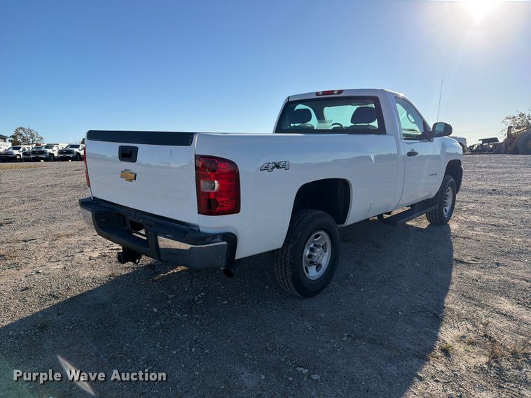 image for item OE9749 2010 Chevrolet Silverado 2500HD pickup truck