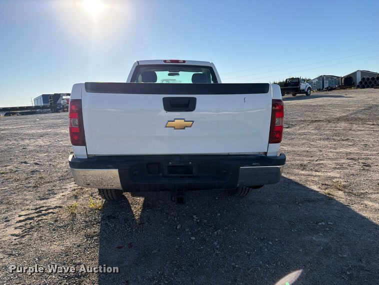 image for item OE9749 2010 Chevrolet Silverado 2500HD pickup truck