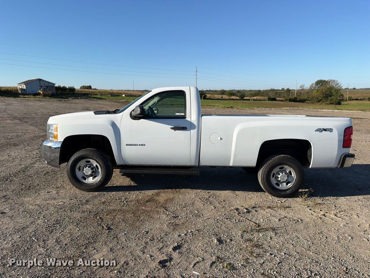 image for item OE9749 2010 Chevrolet Silverado 2500HD pickup truck