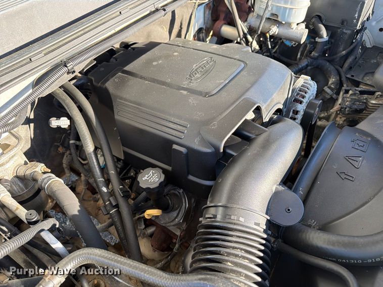 image for item OE9749 2010 Chevrolet Silverado 2500HD pickup truck