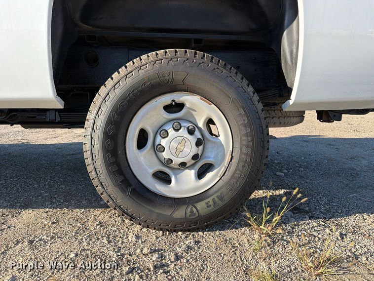 image for item OE9749 2010 Chevrolet Silverado 2500HD pickup truck