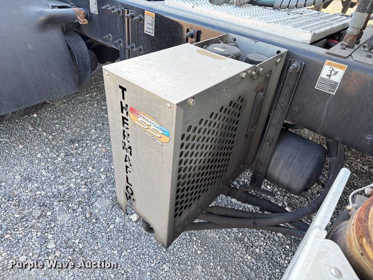 image for item YA4093 2018 Peterbilt 579 semi truck