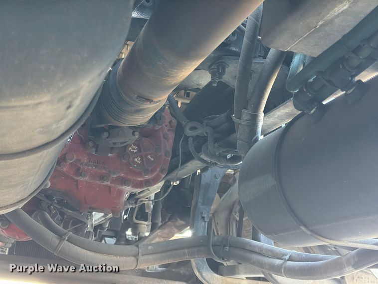 image for item YA4093 2018 Peterbilt 579 semi truck