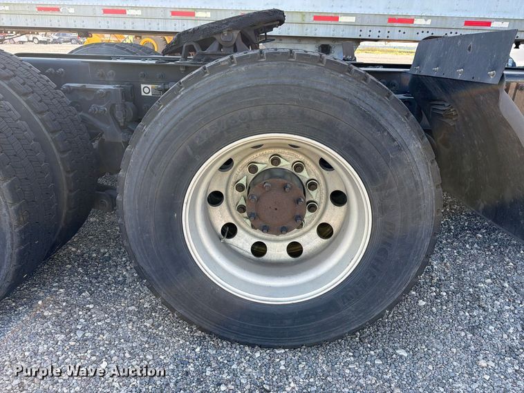 image for item YA4093 2018 Peterbilt 579 semi truck