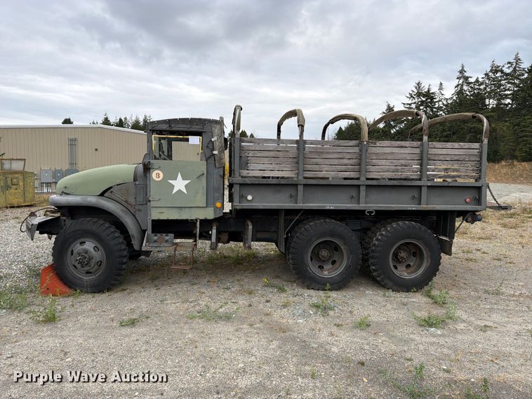 image for item YA4647 1952 GMC General flatbed truck