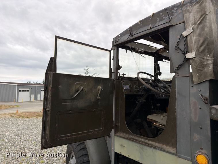 image for item YA4647 1952 GMC General flatbed truck