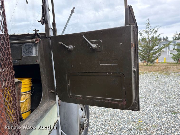 image for item YA4647 1952 GMC General flatbed truck