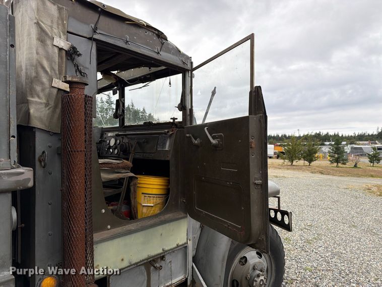 image for item YA4647 1952 GMC General flatbed truck