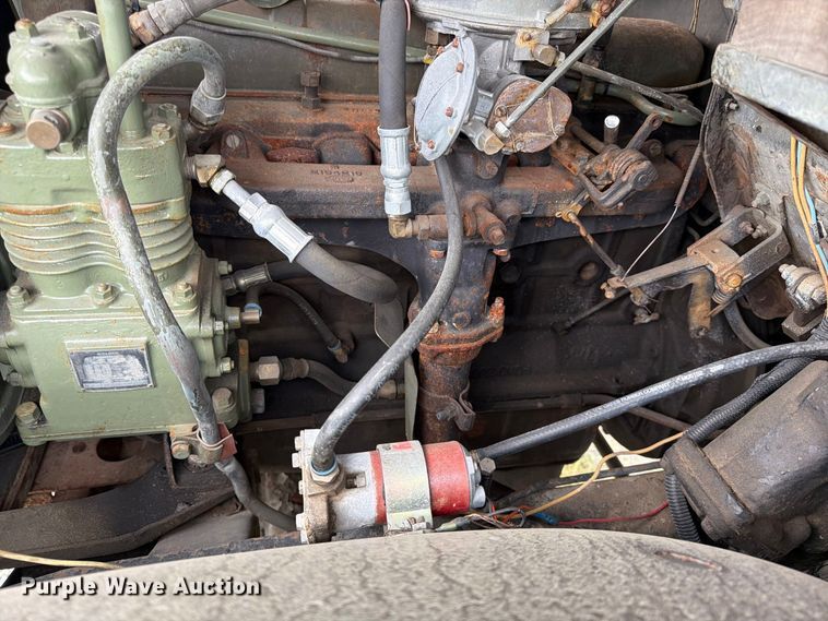 image for item YA4647 1952 GMC General flatbed truck