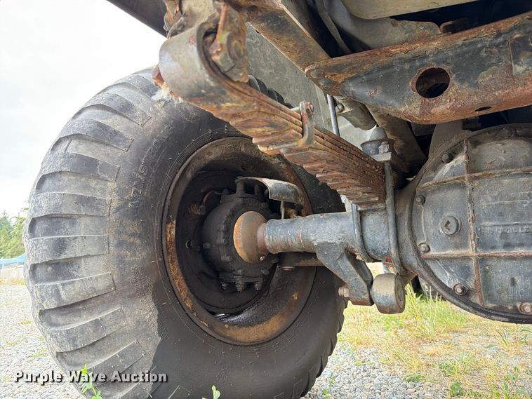 image for item YA4647 1952 GMC General flatbed truck