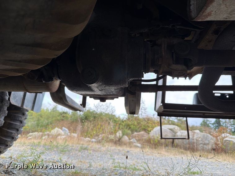 image for item YA4647 1952 GMC General flatbed truck
